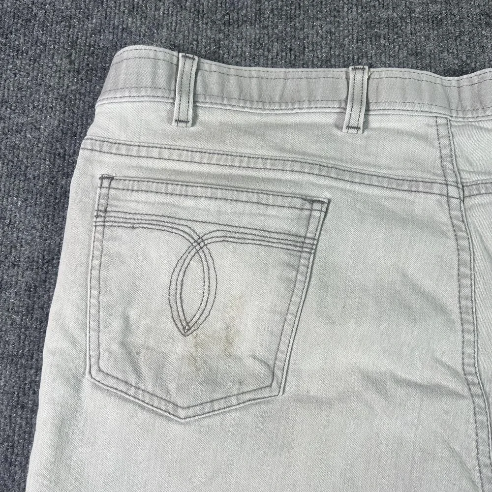 Vintage Levis Jeans Mens 44x23 Gray Cotton Denim Straight Leg Workwear Capri